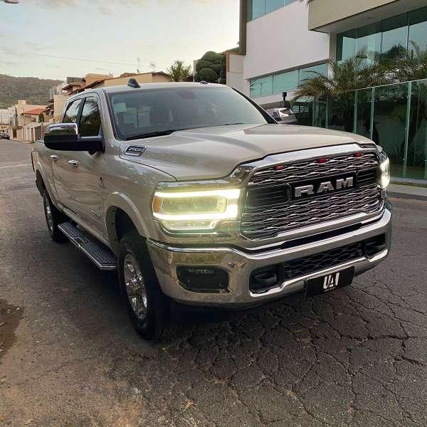 FotoCarro01- Ram 2.500 Laramie