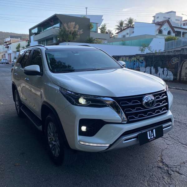 FotoCarro01- Toyota Hilux SW4 SRX