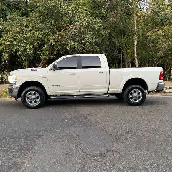 FotoCarro04- Ram 2.500 Laramie