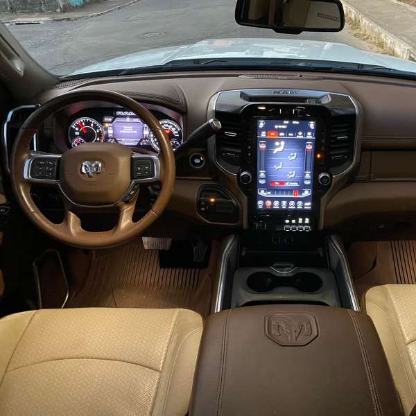 FotoCarro08- Ram 2.500 Laramie