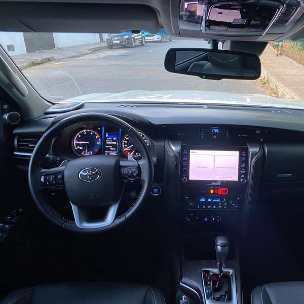 FotoCarro09- Toyota Hilux SW4 SRX