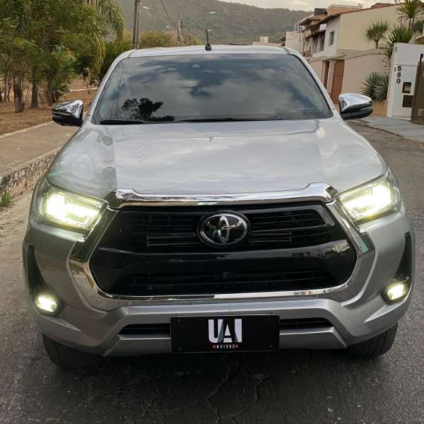 FotoCarro03- Toyota Hilux SRX