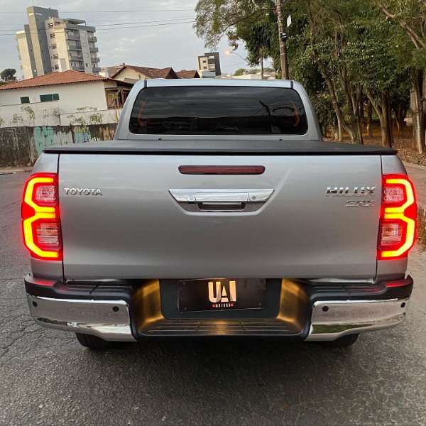 FotoCarro07-Toyota Hilux SRX