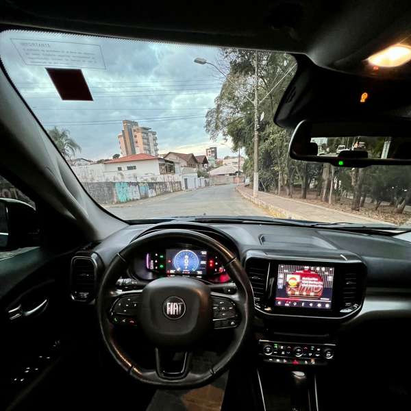 FotoCarro09- Fiat Toro Volcano - Azul