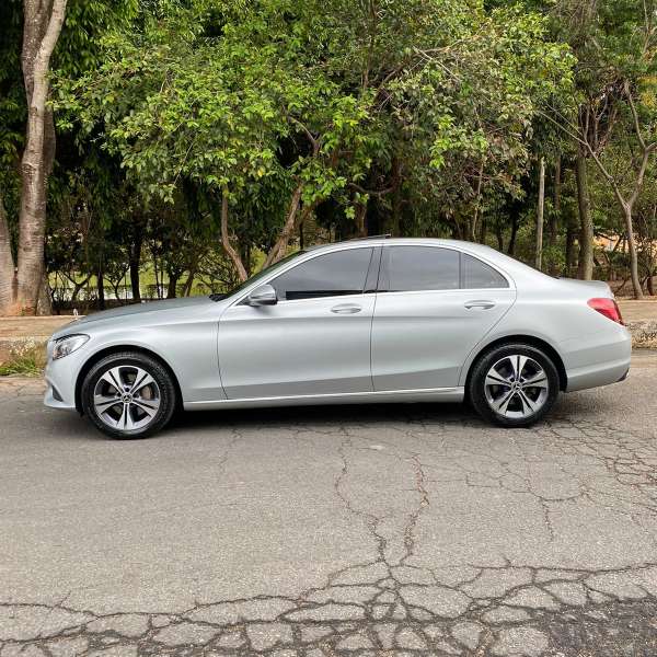 FotoCarro04- Mercedes Benzs C-250 Avantgard
