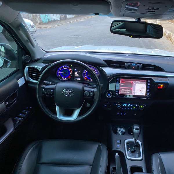 FotoCarro09-Toyota Hilux SRV
