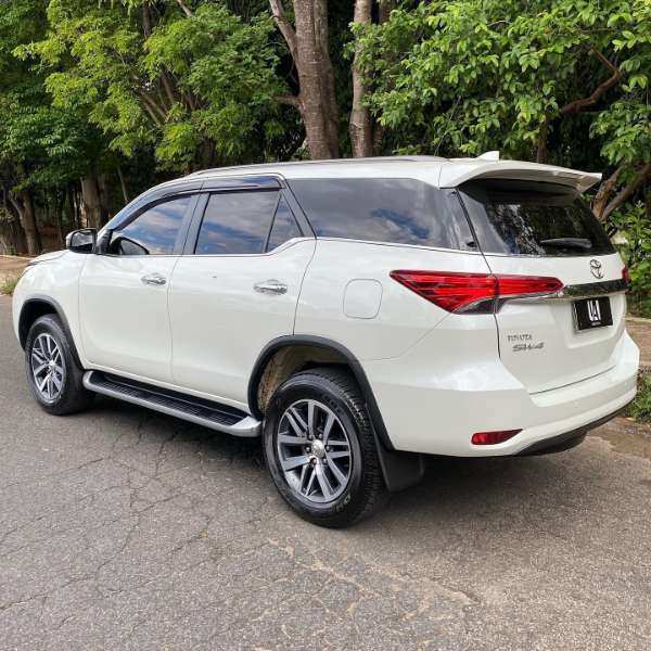 FotoCarro-Toyota SW4 SRX