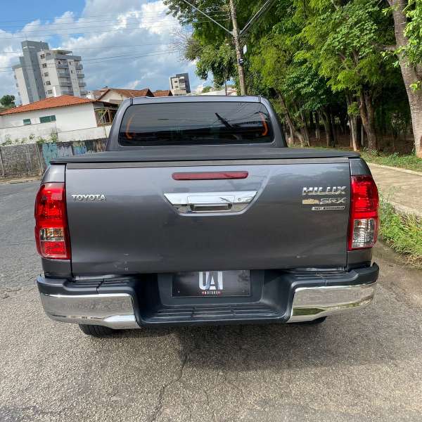FotoCarro01- Toyota Hilux SRX