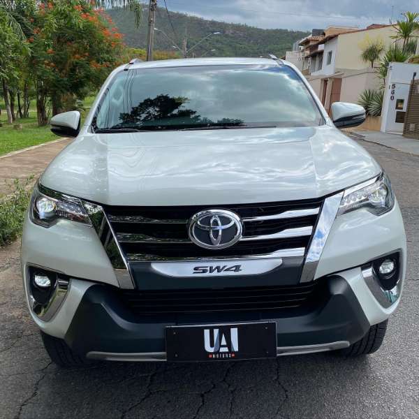 FotoCarro03- Toyota SW4 SRX