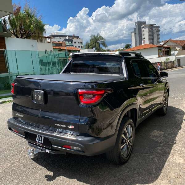 FotoCarro08-Fiat Toro Volcano -preta