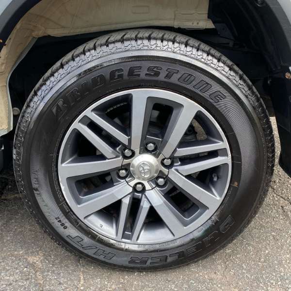 FotoCarro08- Toyota SW4 SRX