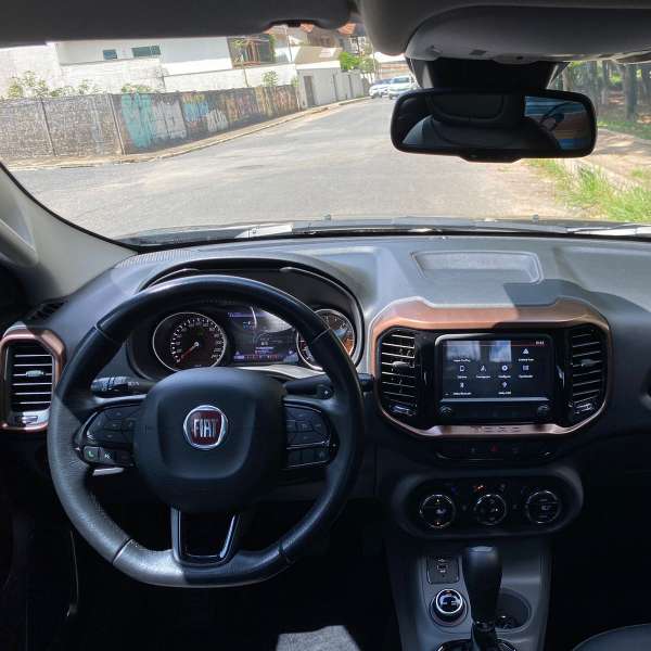 FotoCarro09-Fiat Toro Volcano -preta