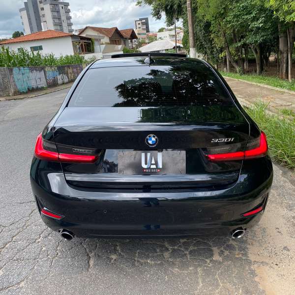 FotoCarro06 -BMW 330I Sport