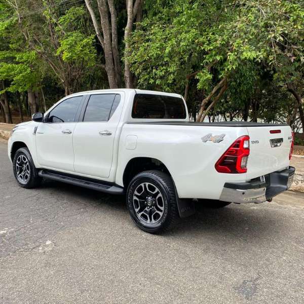 FotoCarro06 -Toyota Hilux SRX CD