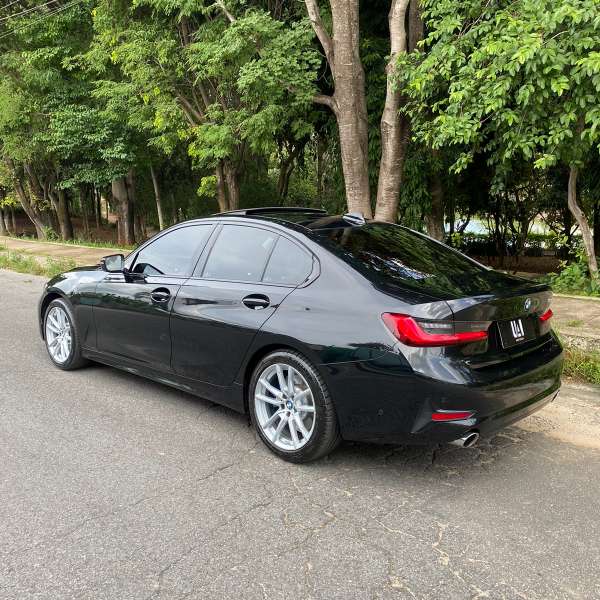 FotoCarro08-BMW 330I Sport