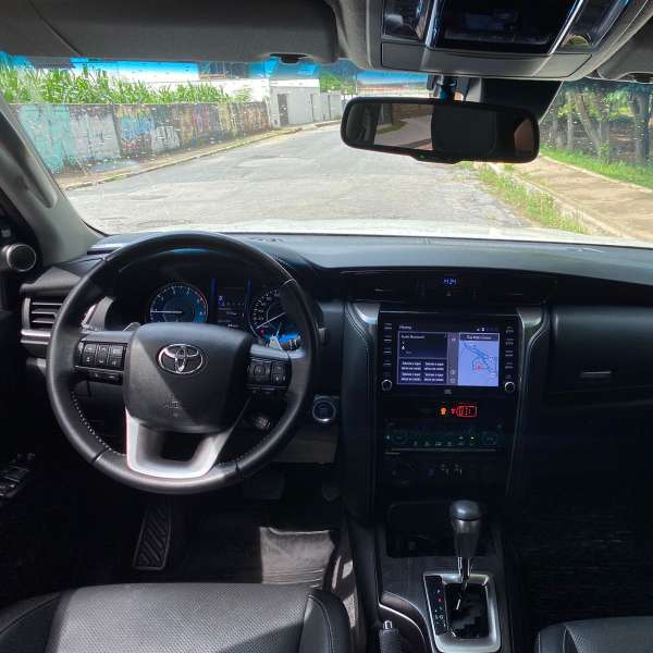 FotoCarro08-Toyota Hilux SW4 SRX