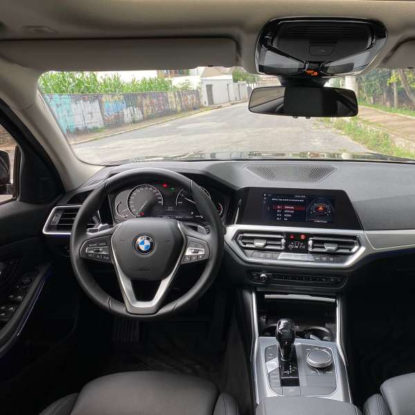 FotoCarro09- BMW 330I Sport