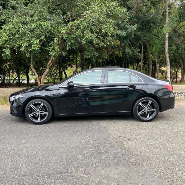 FotoCarro04-Mercedes Benz A200 Sedan HI