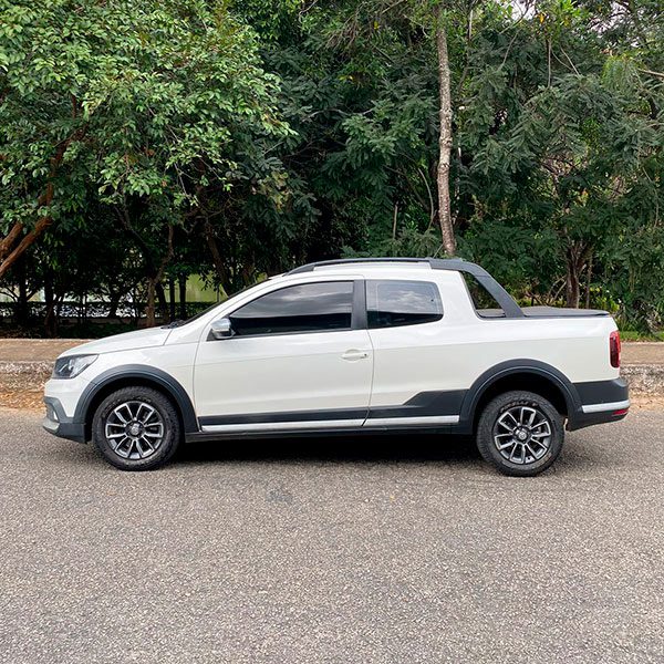 fot0o 02 - Volkswagen Saveiro Cross CD