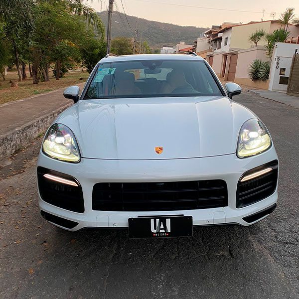 fot0o 01- Porsche Cayenne Hybrid Branca