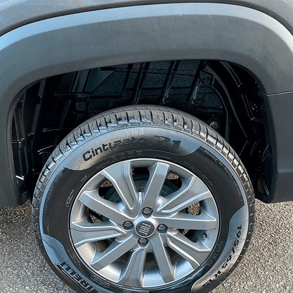 fot0o 02 -Fiat Strada Freedom 1.3 CS