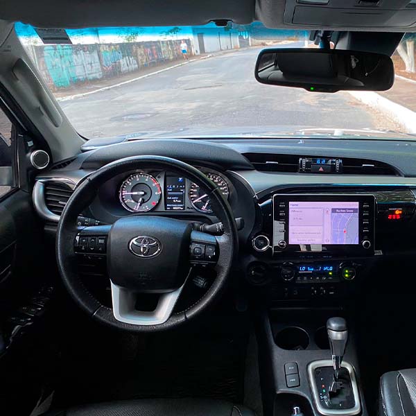 foto 08 Toyota Hilux SRX CD