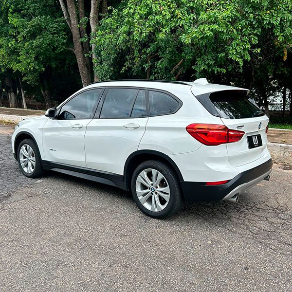 fot0o 05 -BMW X1 S20I Activeflex 2.0