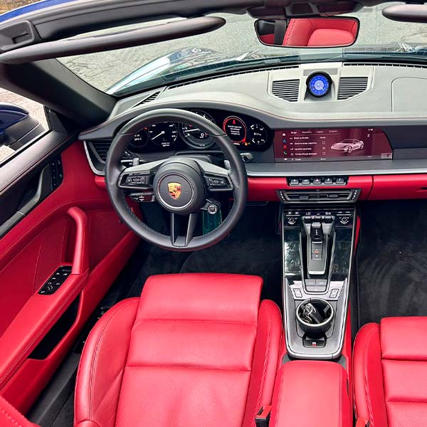 fot0o 02 -PORSCHE 911 CARRERA CABRIOLET