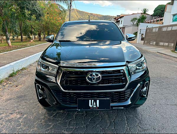 fot0o 02 TOYOTA HILUX 2.7 SRV 4X2 CD 16V FLEX