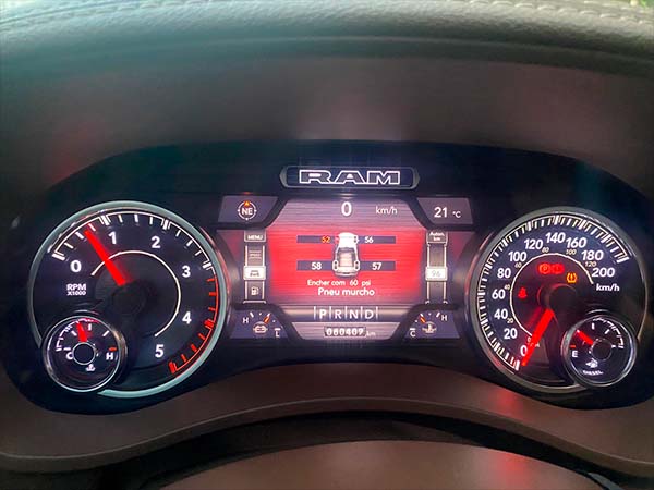 foto 09 RAM 2500 6.7 I6 TURBO DIESEL LARAMIE CD 4X4