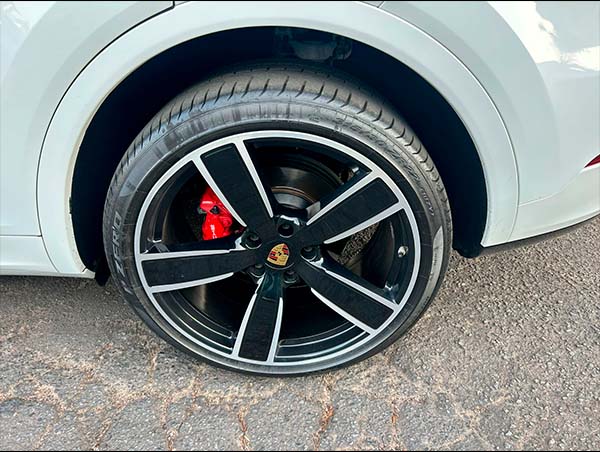fot0o 05 PORSCHE CAYENNE 2.9 V6