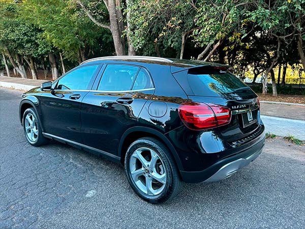 foto 06 MERCEDES-BENZ GLA 200 1.6 CGI
