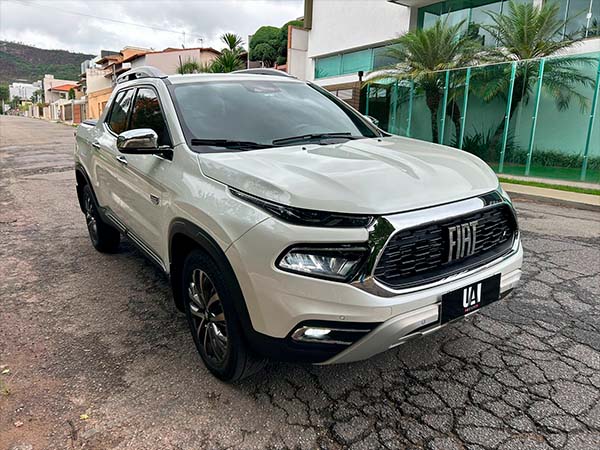 fot0o 01 FIAT TORO 2.0 16V TURBO RANCH 4WD AT9