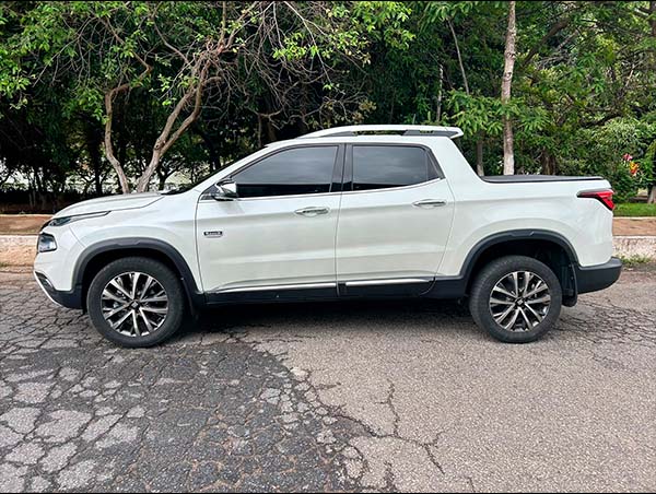fot0o 04 FIAT TORO 2.0 16V TURBO RANCH 4WD AT9