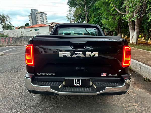 foto 07 RAM RAMPAGE 2.0 TURBO DIESEL LARAMIE 4X4
