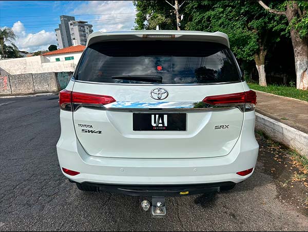 fot0o 02 TOYOTA HILUX SW4 2.8 SRX 4X4 7 LUGARES 16V TURBO INTERCOOLER DIESEL 4P_