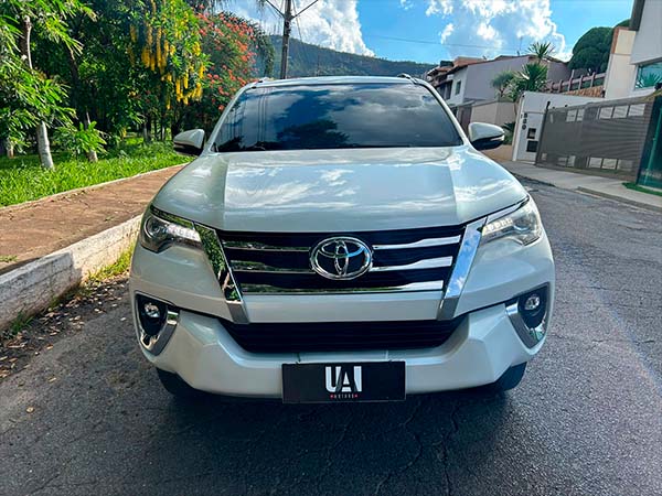 foto 08 TOYOTA HILUX SW4 2.8 SRX 4X4 7 LUGARES 16V TURBO INTERCOOLER DIESEL 4P_